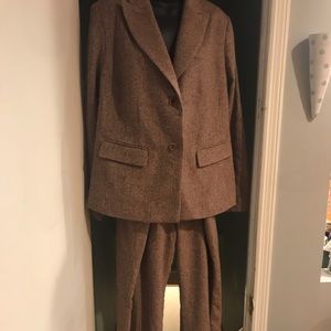 Talbot’s Women’s Heritage Herringbone Pant Suit